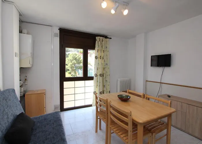 Apartman Bond